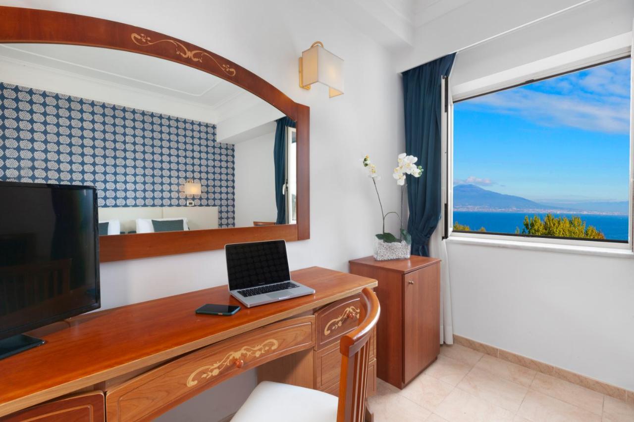 Atlantic Palace Hotel (Adults Only) Sorrente Extérieur photo